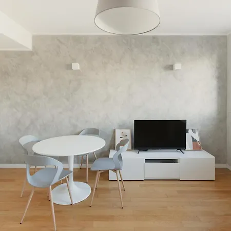 Gohost - Modern With Private Terrace Near Duomo