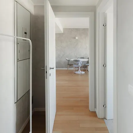 Appartement Gohost - Modern With Private Terrace Near Duomo Milaan