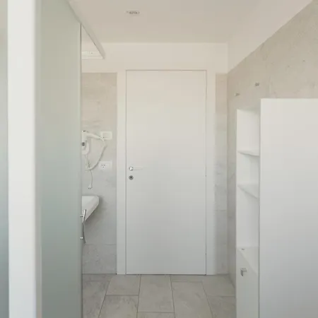 Gohost - Modern With Private Terrace Near Duomo * Milaan