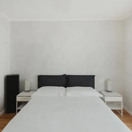 Διαμέρισμα Gohost - Modern With Private Terrace Near Duomo