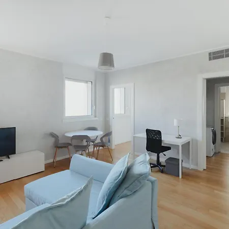 Διαμέρισμα Gohost - Modern With Private Terrace Near Duomo *