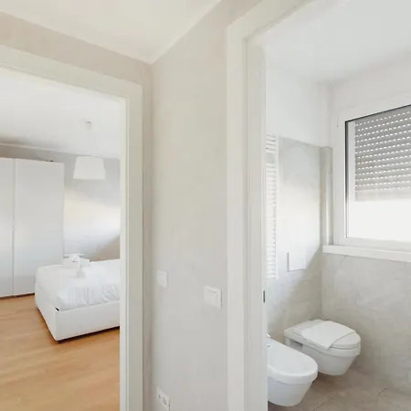 Gohost - Modern With Private Terrace Near Duomo *