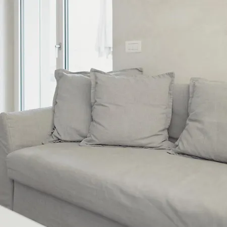 Gohost - Modern With Private Terrace Near Duomo Milaan