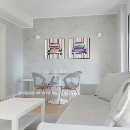 Gohost - Modern With Private Terrace Near Duomo * Milaan